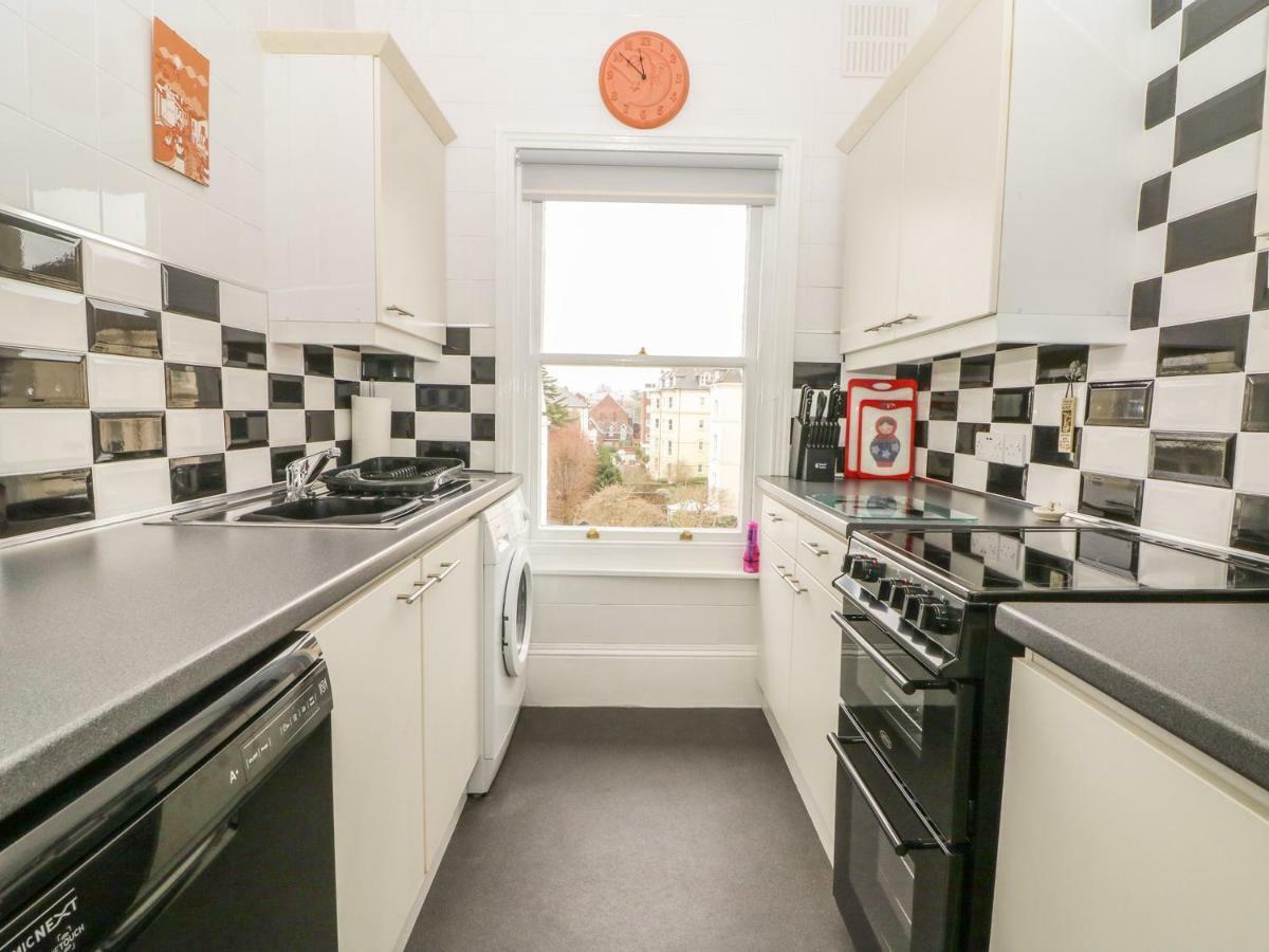 Saltwood Apartment Eastbourne Ngoại thất bức ảnh